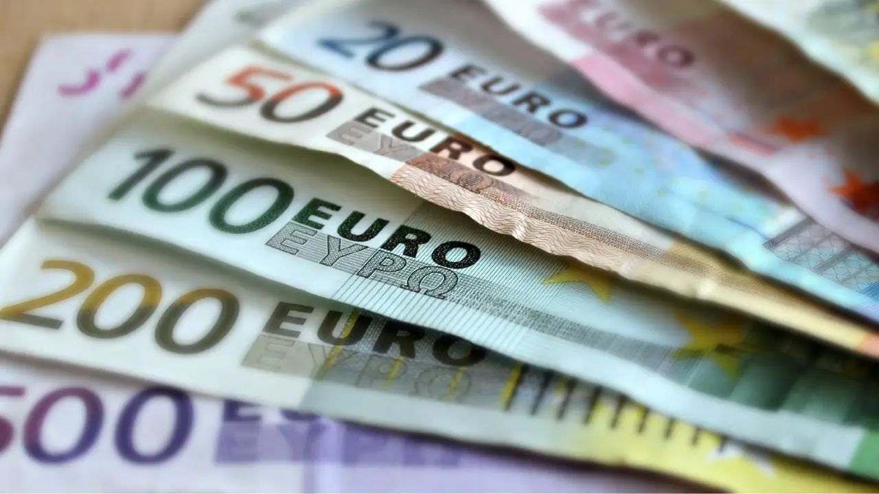 Allerta euro: alcune monete sono state ritirate dalla circolazione, ecco quali non accettano più